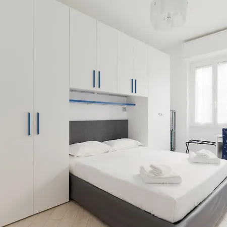 Apartment Guesthost - Bright Near Mm2 Lambrate