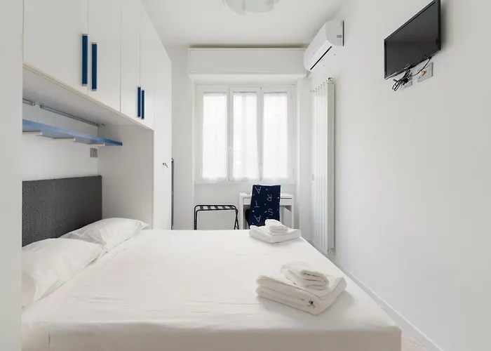 Guesthost - Bright Near Mm2 Lambrate Apartmán